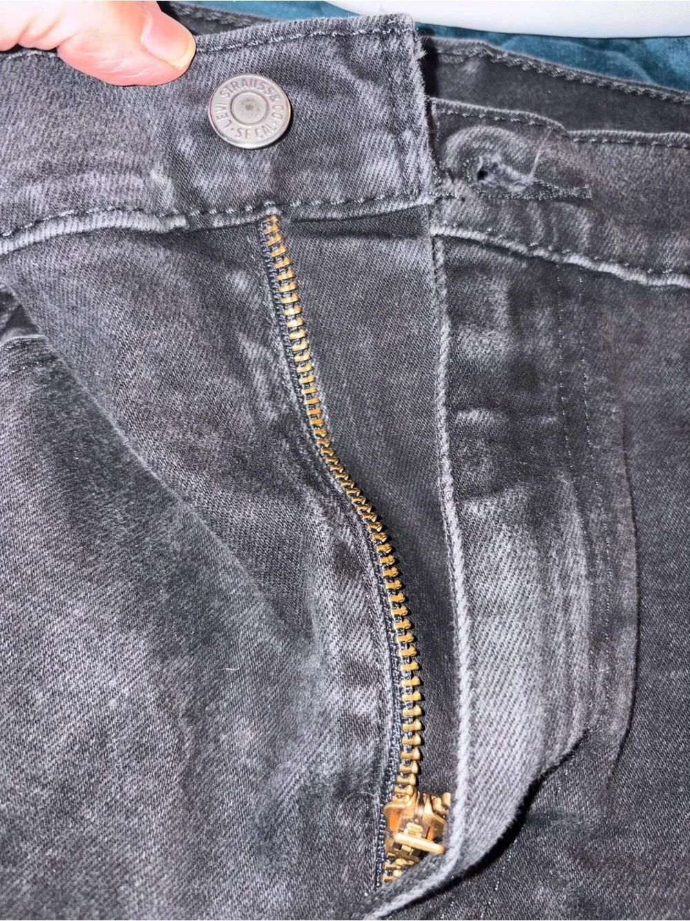 Levi's Men's Slim Black Denim Jeans